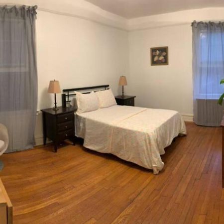 Cozy 2 Bedroom Apartment In Queens 뉴욕 외부 사진