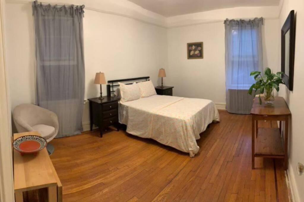 Cozy 2 Bedroom Apartment In Queens 뉴욕 외부 사진